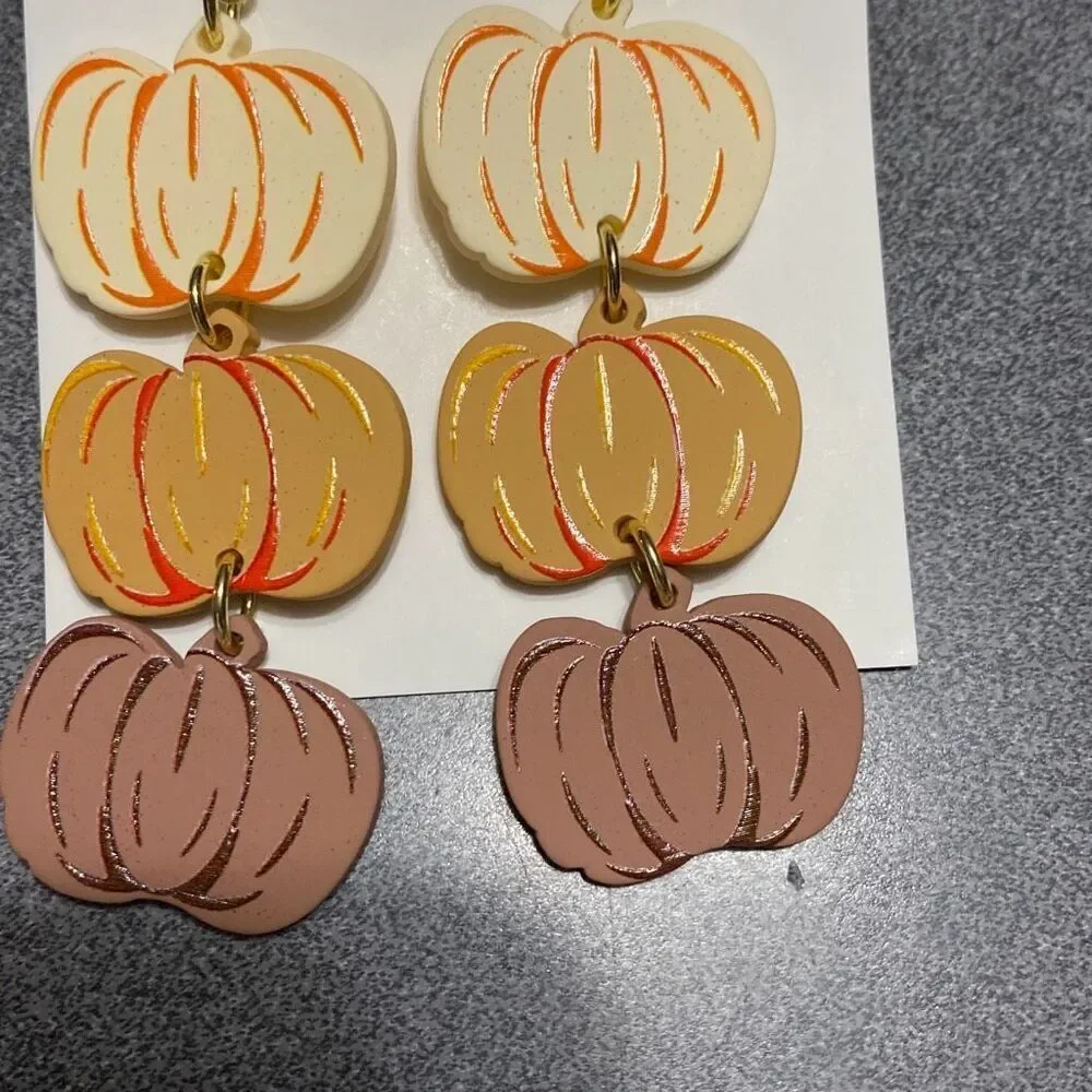 NWT Fall wooden‎ pumpkin dangle earrings thanksgiving Halloween